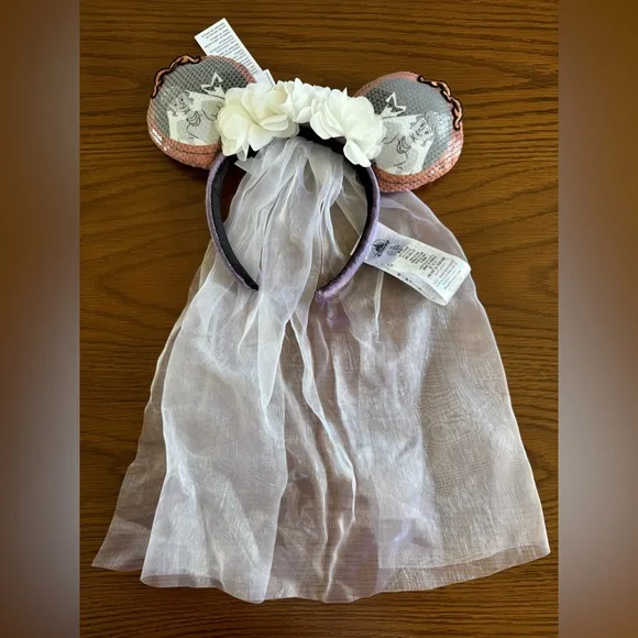 Disney Haunted Mansion Bride Ear Headband - Picture 4 of 7